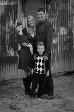 Load image into Gallery viewer, Family Portraits on a Farm 2 Tracy McCrackin Photography - Tracy McCrackin Photography