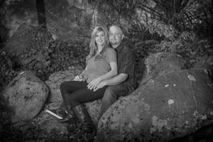 Couple Portrait on Rocks Tracy McCrackin Photography - Tracy McCrackin Photography
