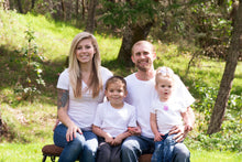 Load image into Gallery viewer, Family Portraits Tracy McCrackin Photography - Tracy McCrackin Photography