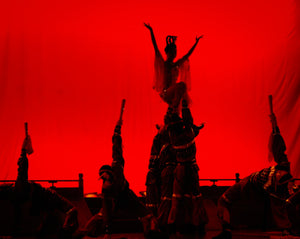 dancer-silouettes-in-china